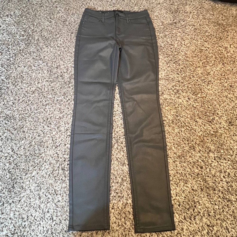 White House Black Market Moonwalk Gray Coated High-Rise Skinny Pant‎ 2R